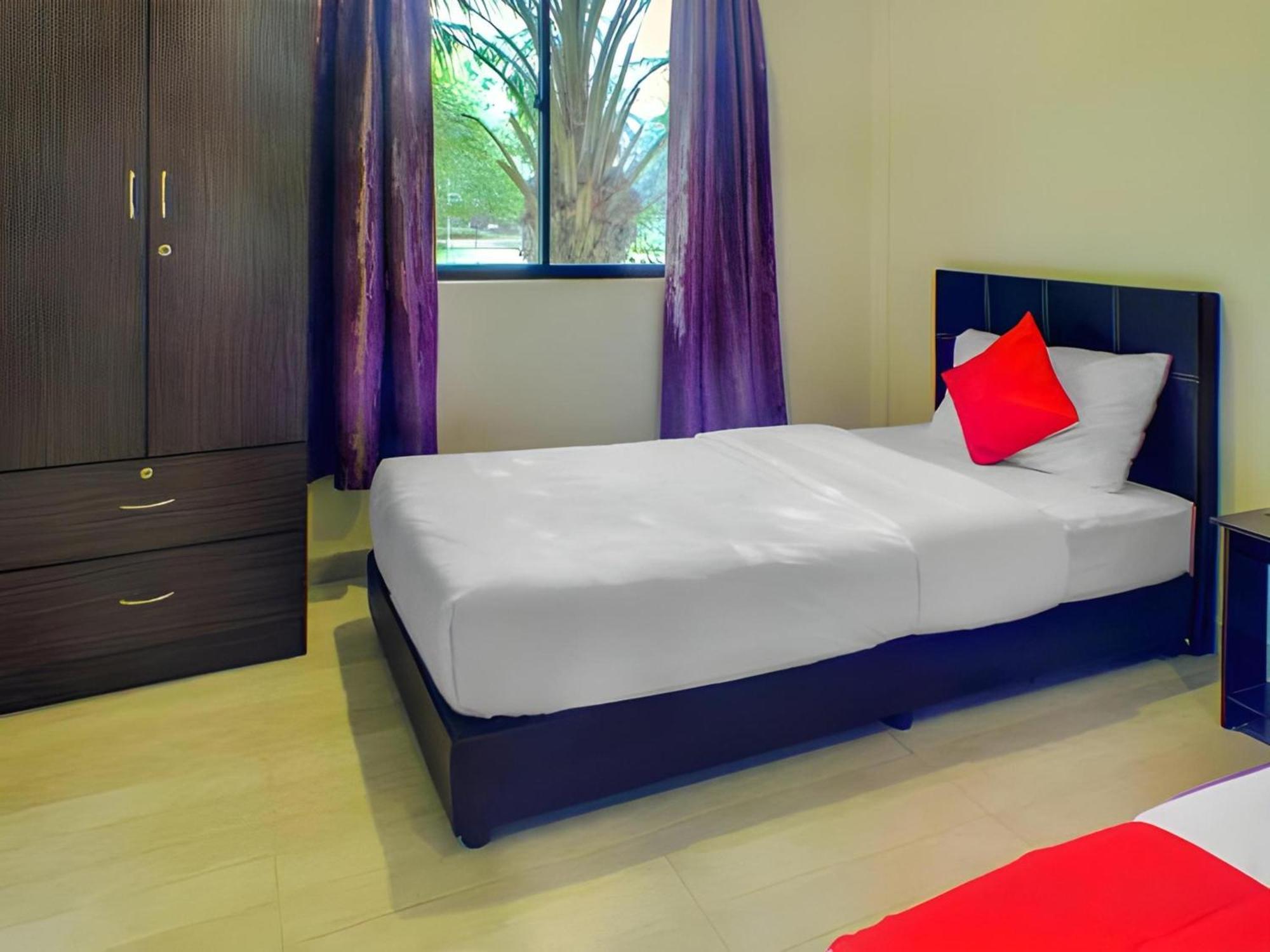 קוטה טינגי Super Oyo 89896 Sedili Inn Resort מראה חיצוני תמונה