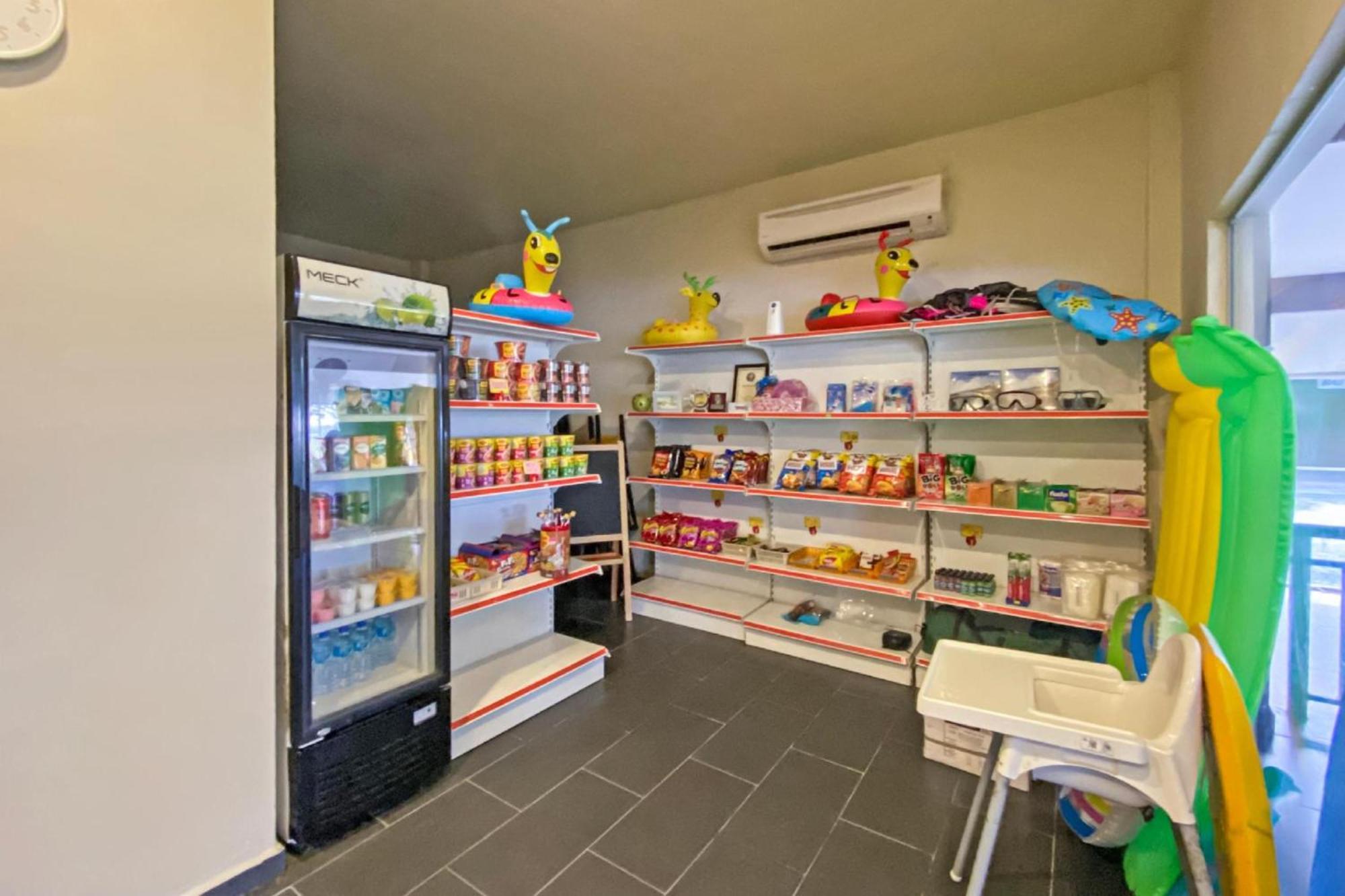 קוטה טינגי Super Oyo 89896 Sedili Inn Resort מראה חיצוני תמונה
