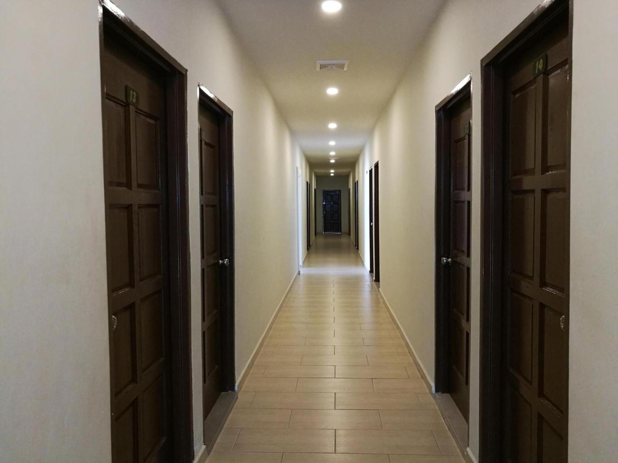 קוטה טינגי Super Oyo 89896 Sedili Inn Resort מראה חיצוני תמונה