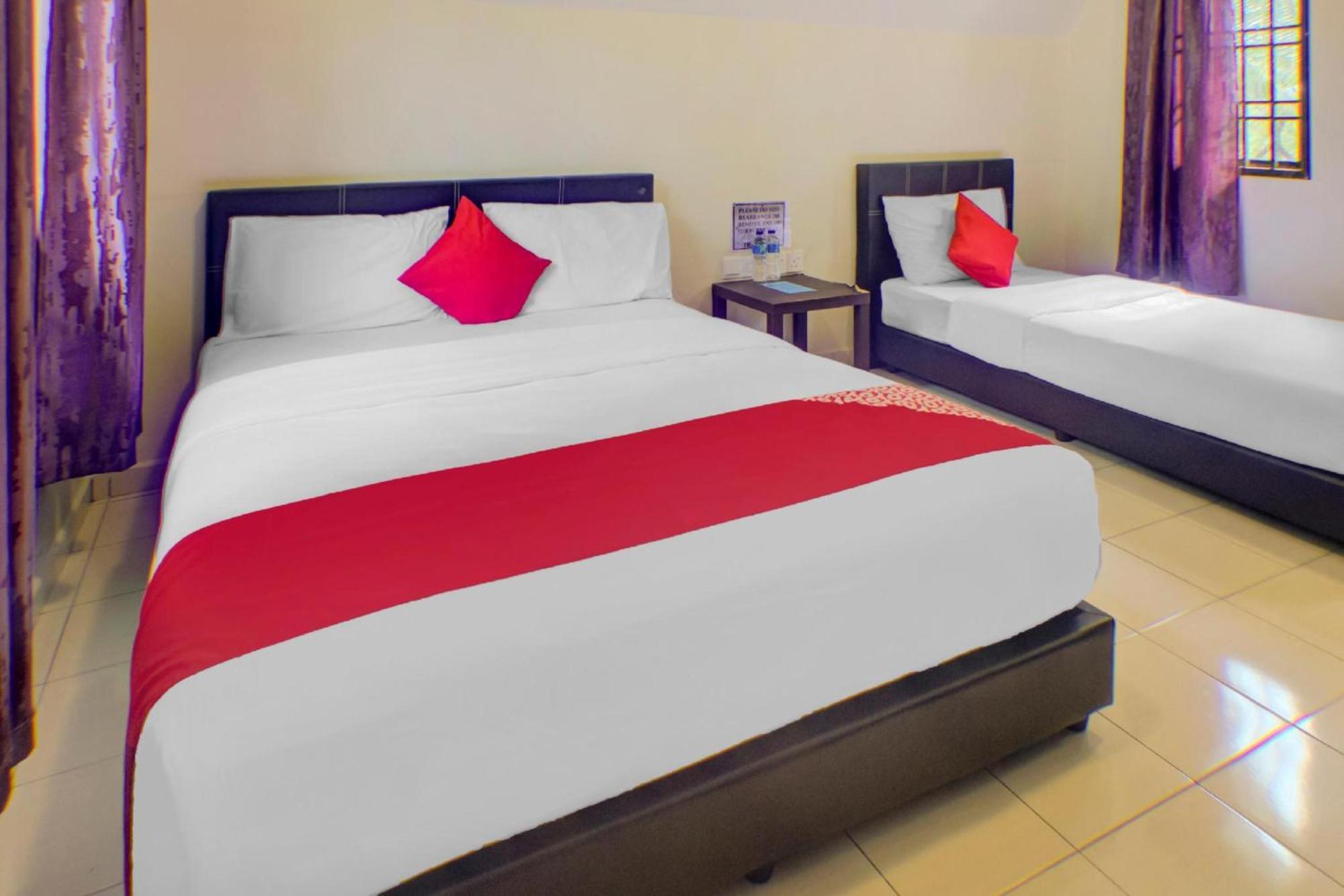 קוטה טינגי Super Oyo 89896 Sedili Inn Resort מראה חיצוני תמונה